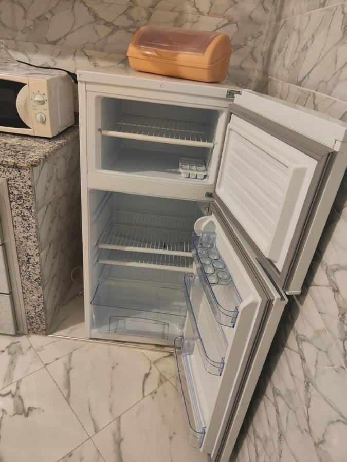 Studio Neuf Proprete Et Hygiene Irreprochable Proche Des Bus Ctm - 4 Em Etage Face Terrasse Tanger Ngoại thất bức ảnh